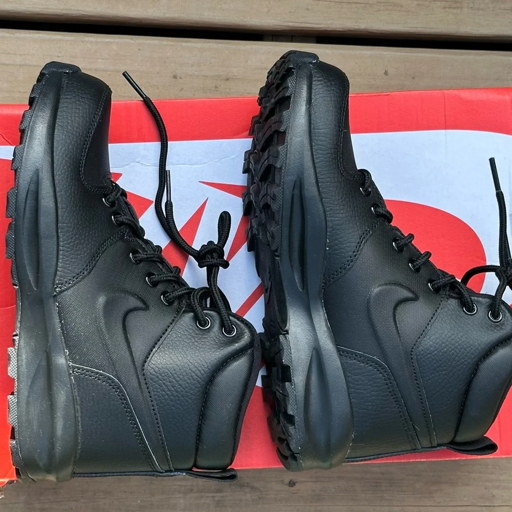 NEW Nike Manoa Youth All Weather Waterproof Casual Sneaker Boots - Little Kid 4Y